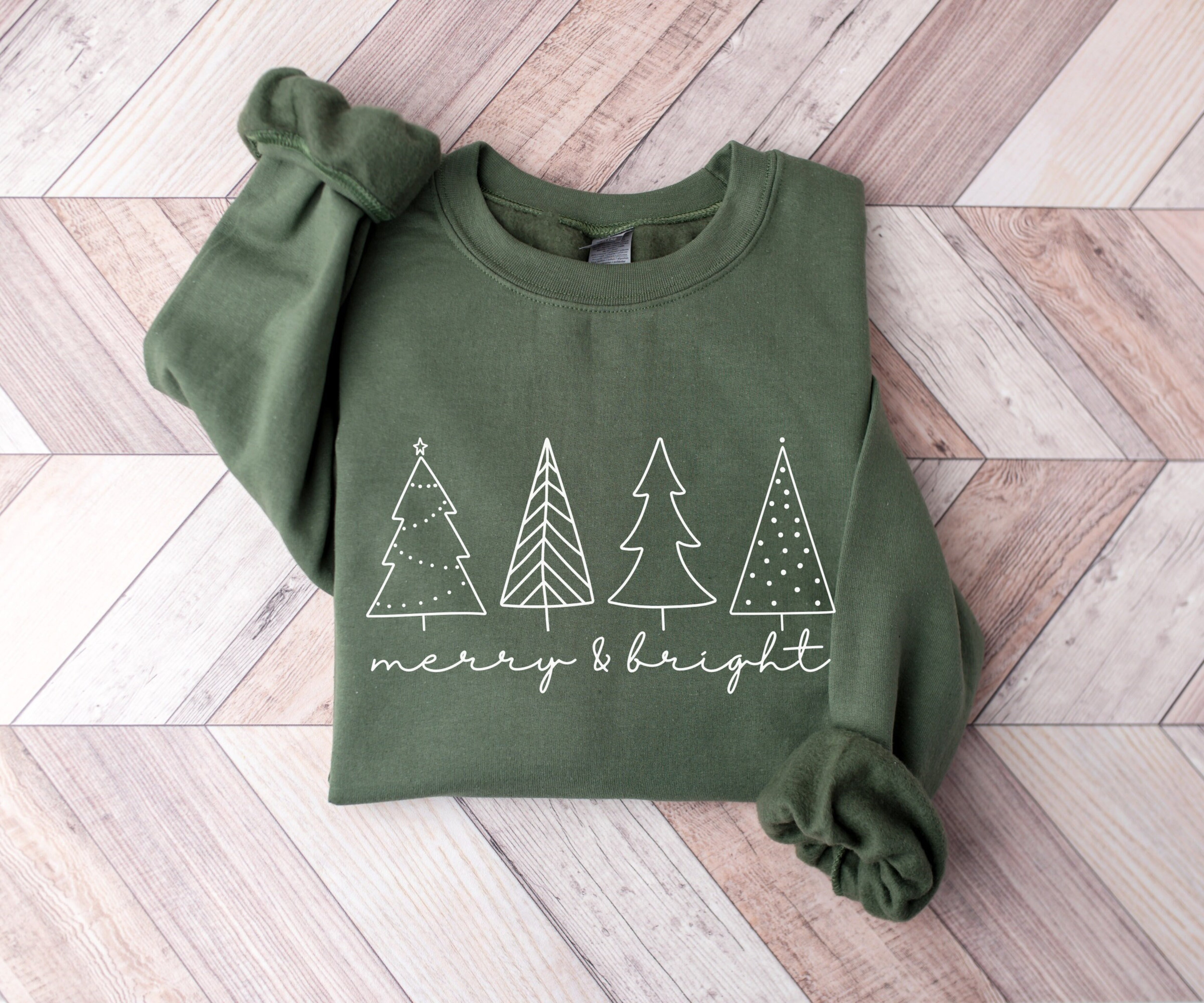 Christmas Tree Sweatshirt, Merry and Bright Sweatshirt, Holiday Sweater, Oversized Christmas Crewneck, Cozy Sweatshirt for Women, Xmas Gift