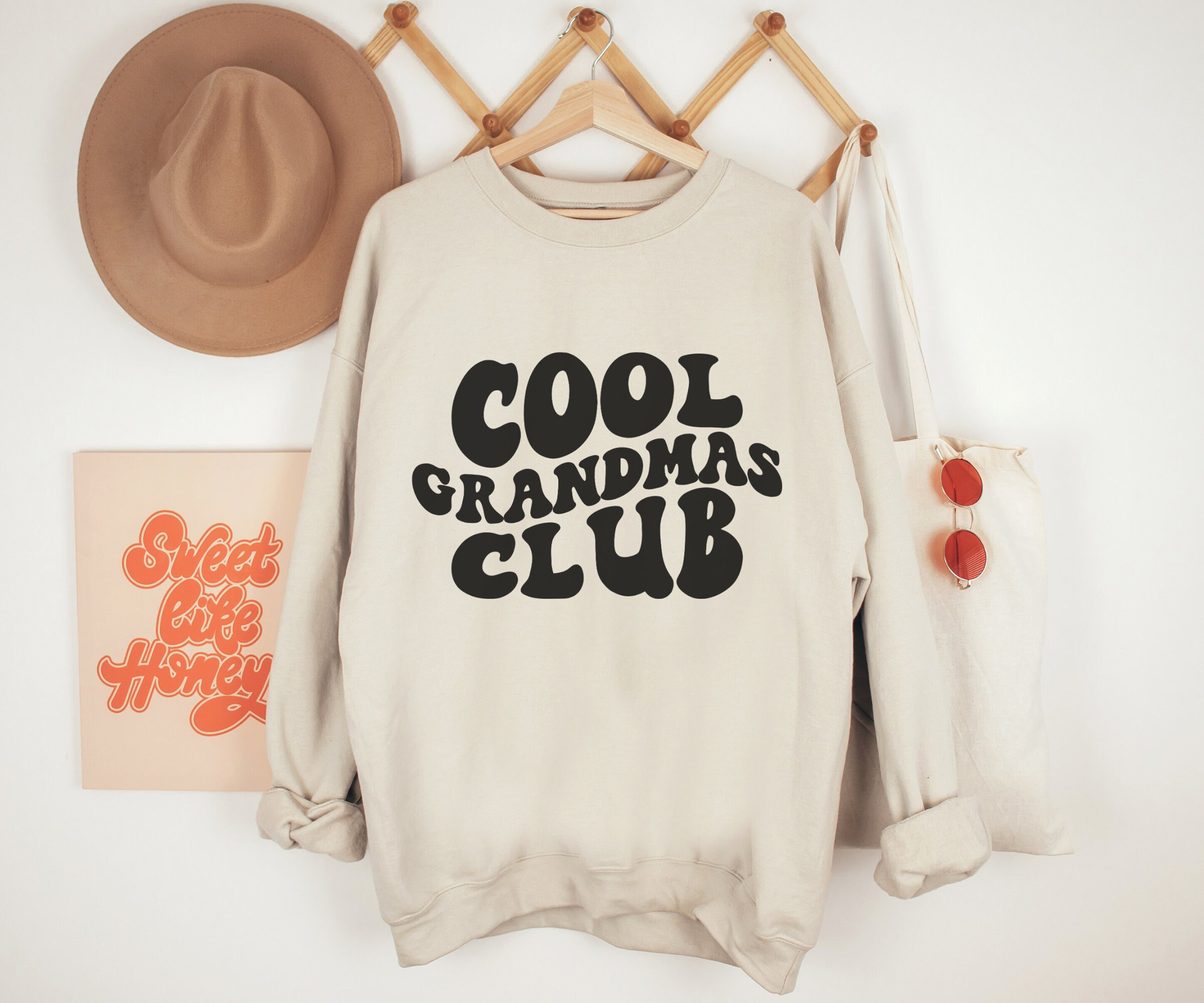 Cool Grandmas Club Sweatshirt, Retro Grandma Sweatshirt, New Grandma Sweater, Gift for Grandma, Grandma Birthday Gift, Mothers Day Gift