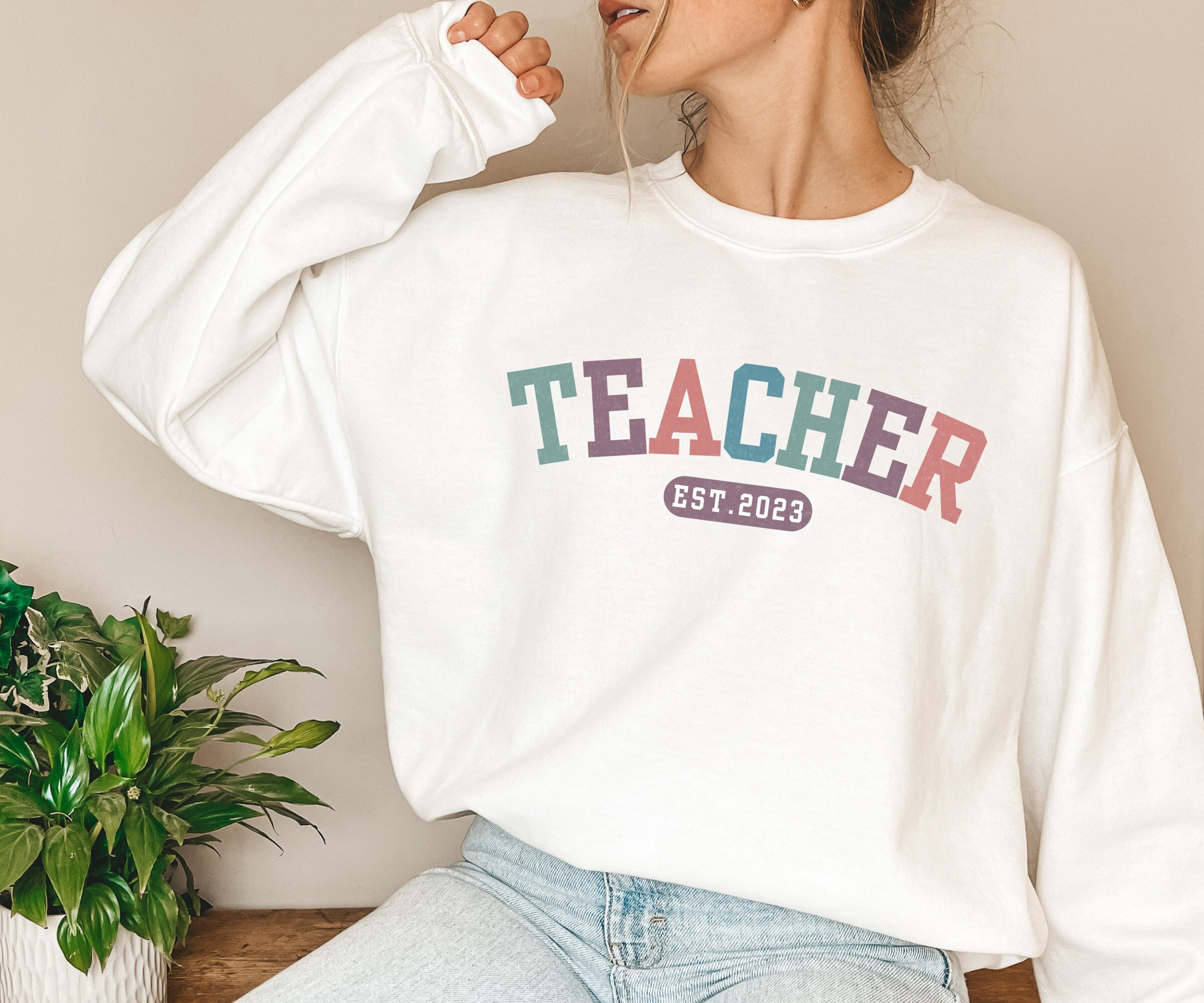 Personalized Teacher Sweatshirt, Custom Year Teacher Sweater, Custom Gift for New Teacher, Custom Teacher Graduation Gift, Teacher Crewneck