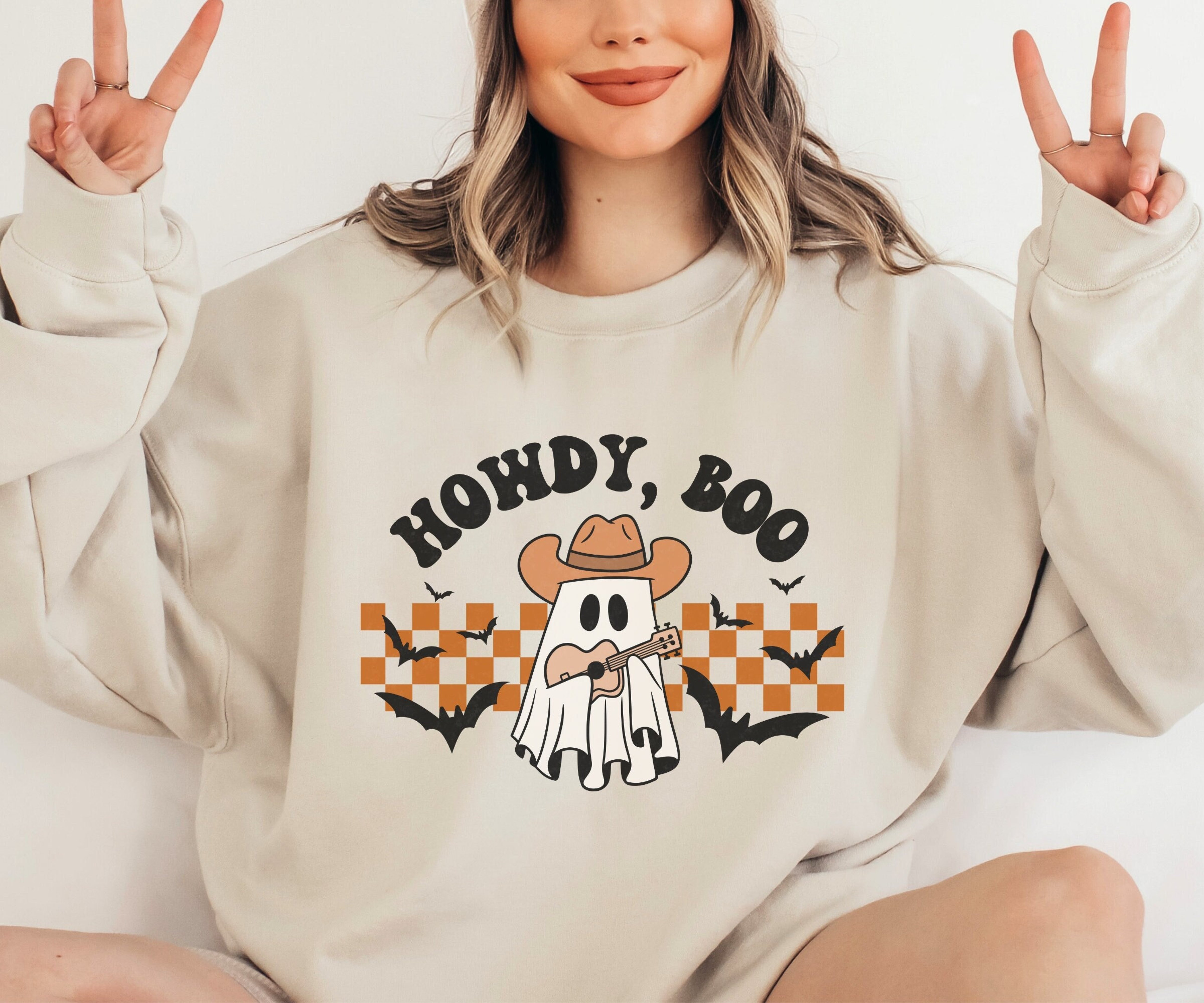 Retro Cowboy Ghost Sweatshirt, Howdy Boo Sweater, Funny Halloween Sweater, Cute Retro Sweater, Oversized Crewneck, Spooky Season Sweatshirt