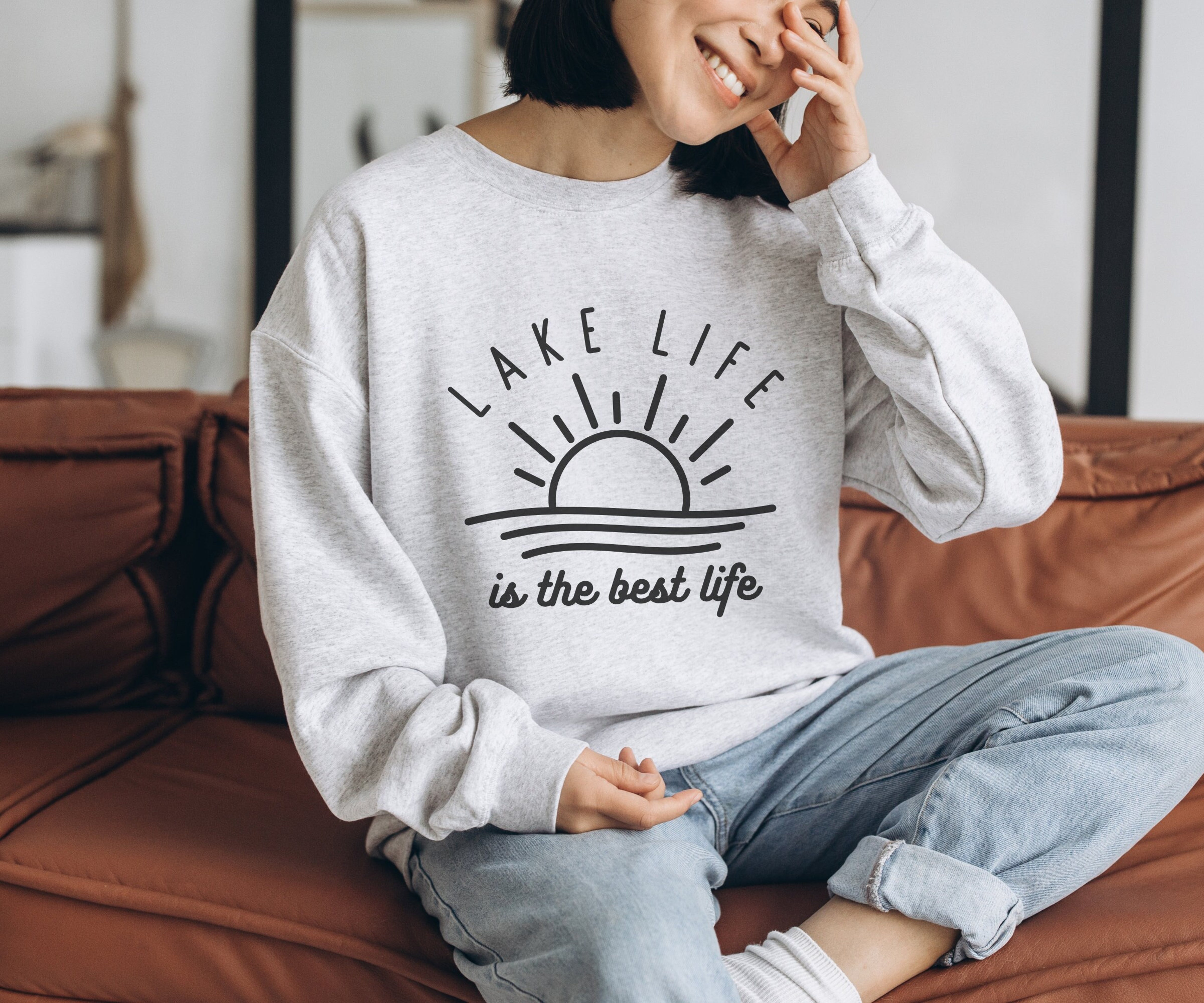 Lake Life is the Best Life Sweatshirt, Lake Lover Sweatshirt, Lake Vacation Gift, Lake House Gift, Nature Sweatshirt, Summer Gift for Her