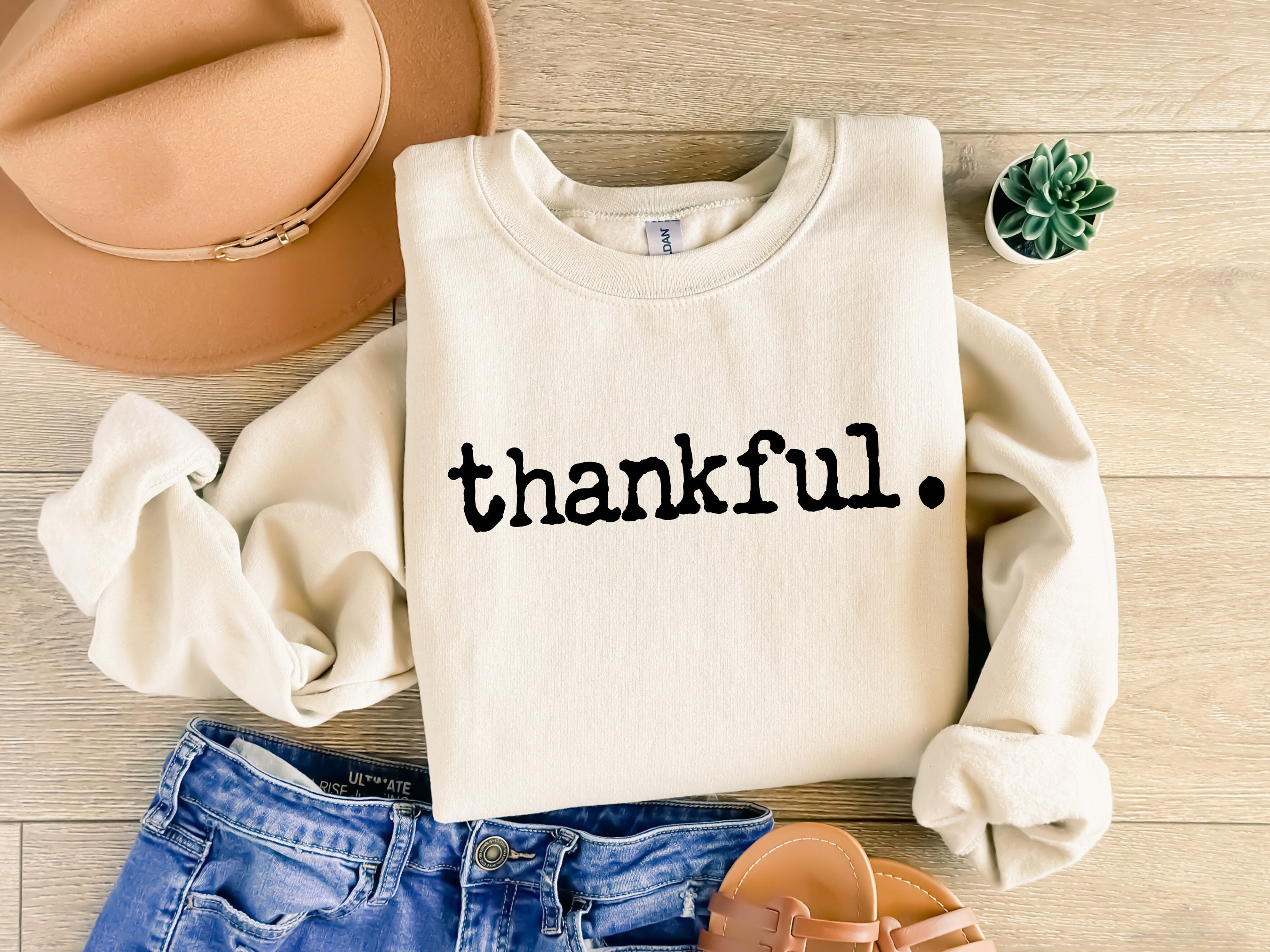 Retro Thankful Sweatshirt, Thankful Shirt, Womens Thanksgiving Sweatshirt, Cute Thanksgiving Shirt, Fall Clothing, Thankful Family Shirts