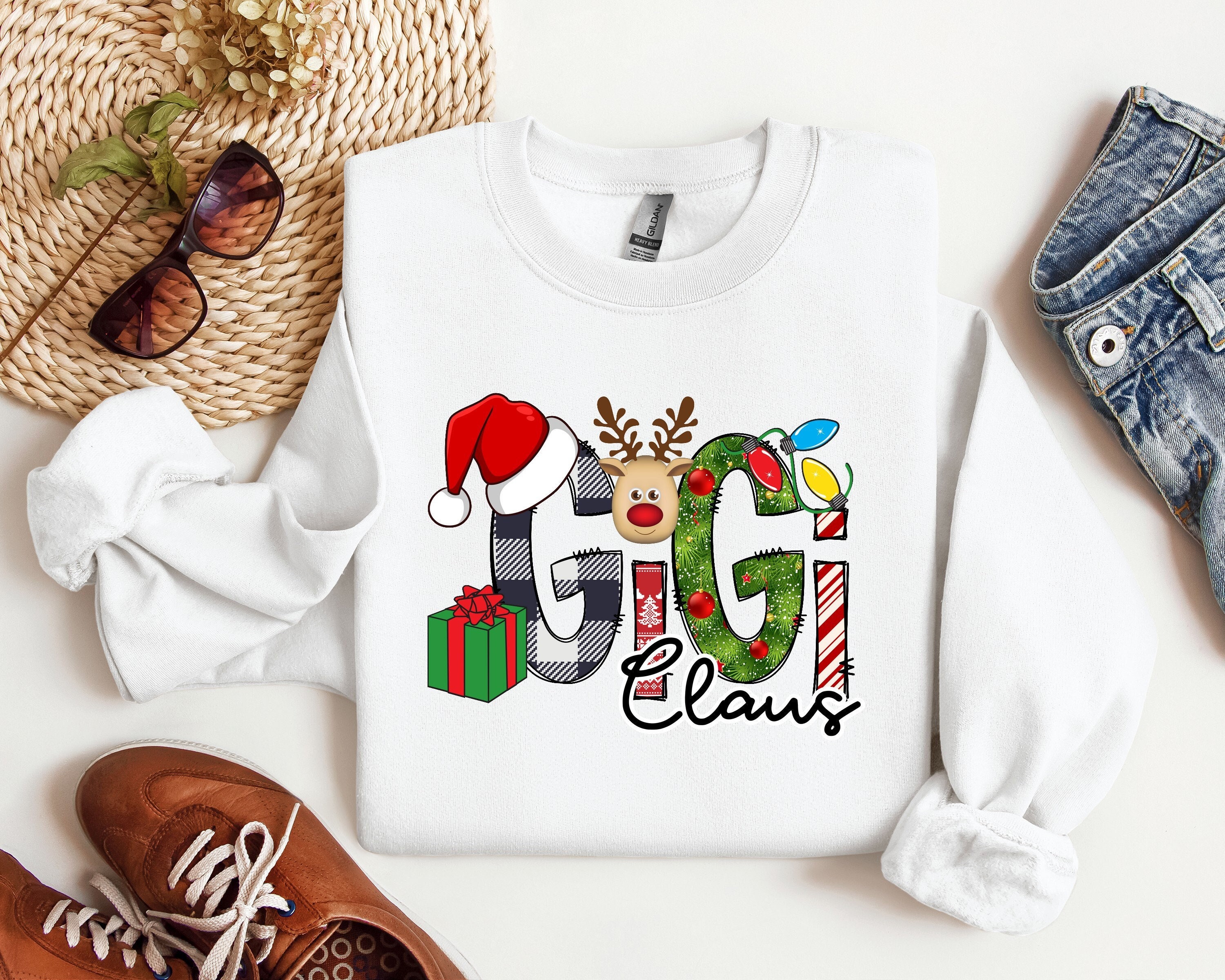 Gigi Claus Sweatshirt, Christmas Grandma Claus shirt, Gifts For Nana Gigi, Grandma Sweatshirt,  Gigi Christmas Sweater,  Grandmother Xmas