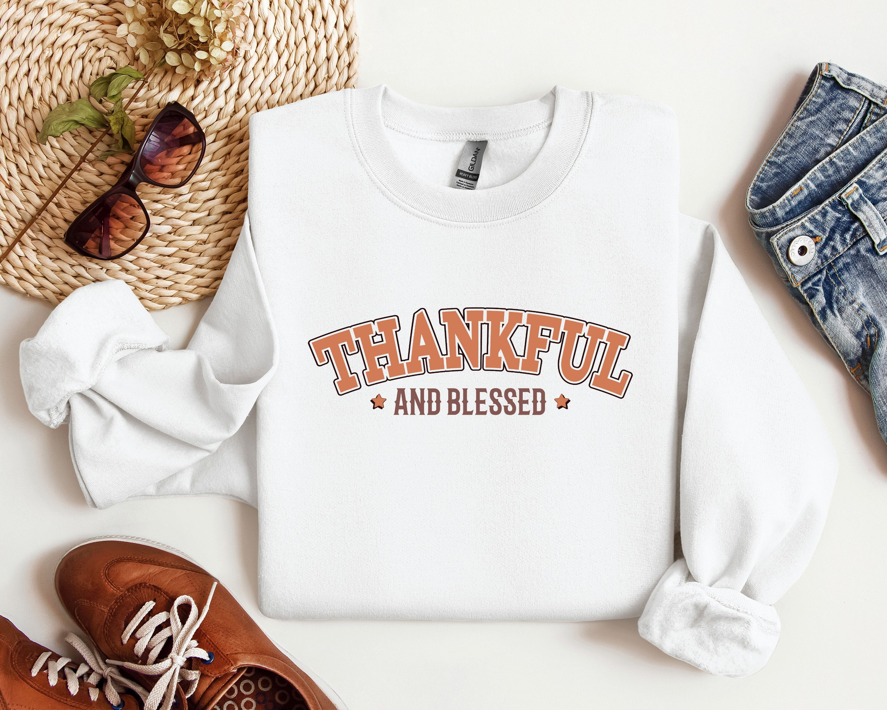 Retro Thankful Sweatshirt, Thankful Family Shirts, Thankful And Blessed Shirt, Womens Thanksgiving Sweatshirt, Cute Thanksgiving Shirt