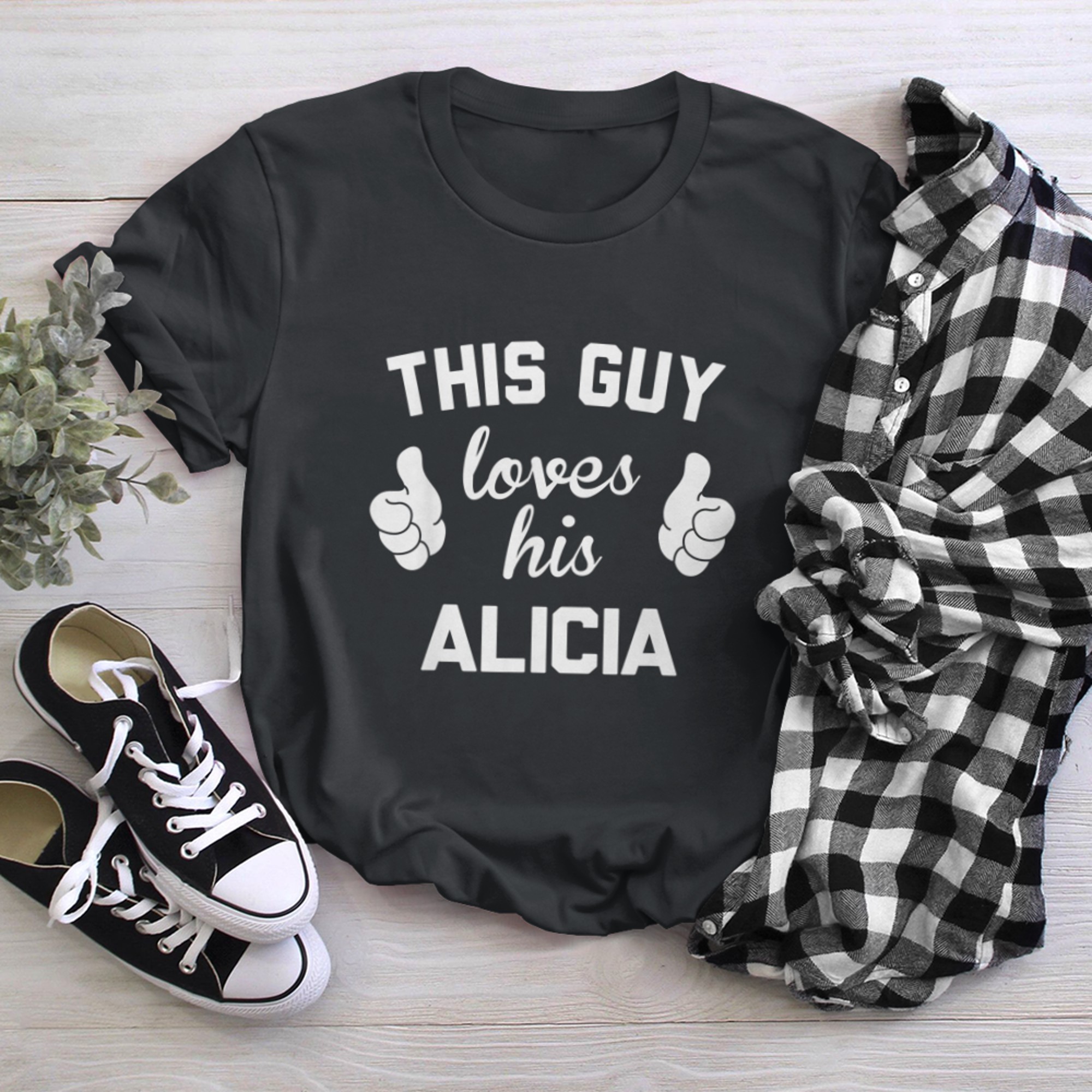 Mens this guy loves his alicia t-shirt black