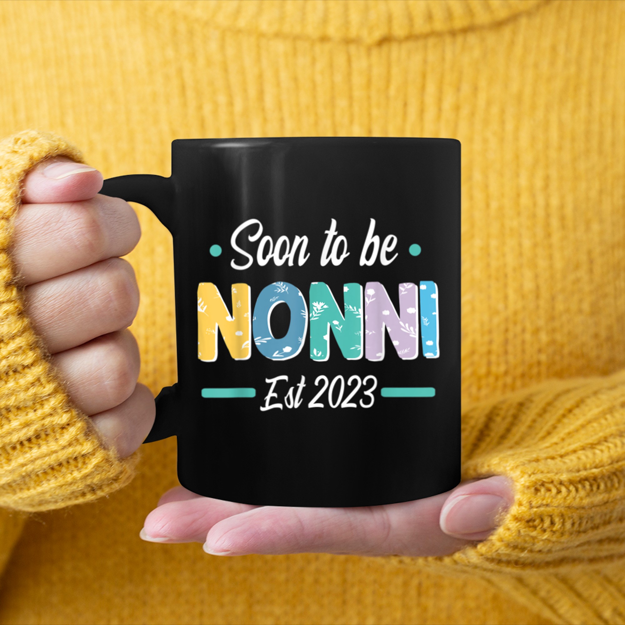 Womens Soon To Be Nonni Est 2023 mug black