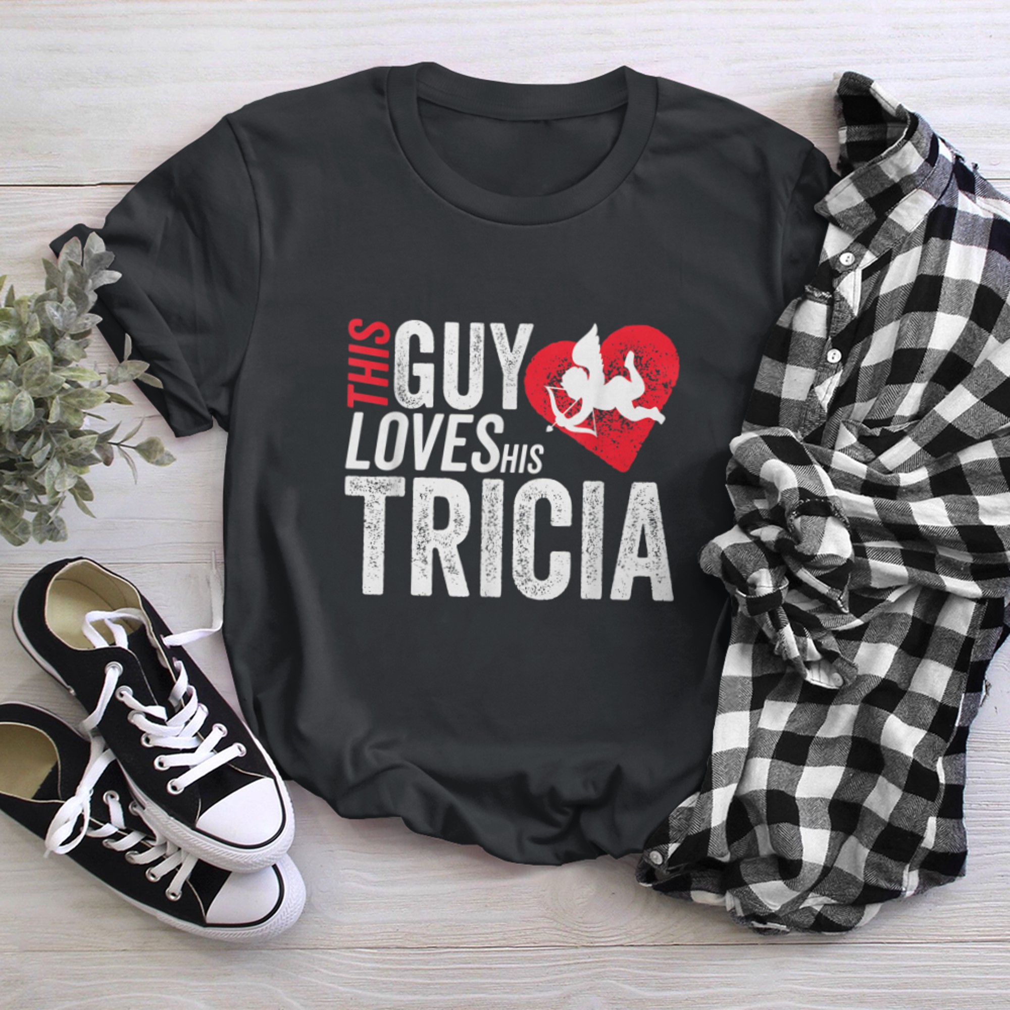 Mens This guy loves his TRICIA valentine Anniversary Cupid Heart t-shirt black