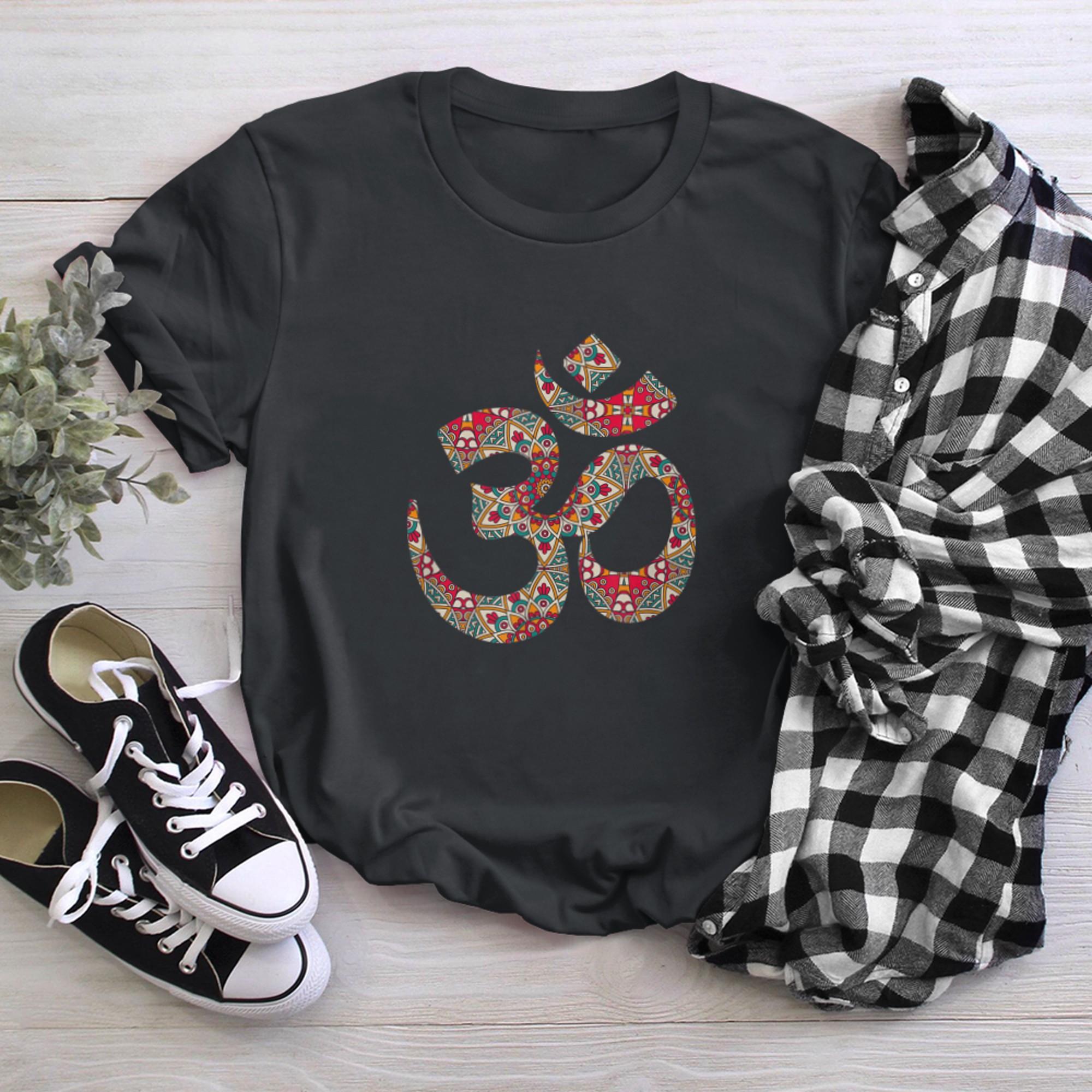 OM Symbol in Beautiful Yoga MANDALA Pattern t-shirt black