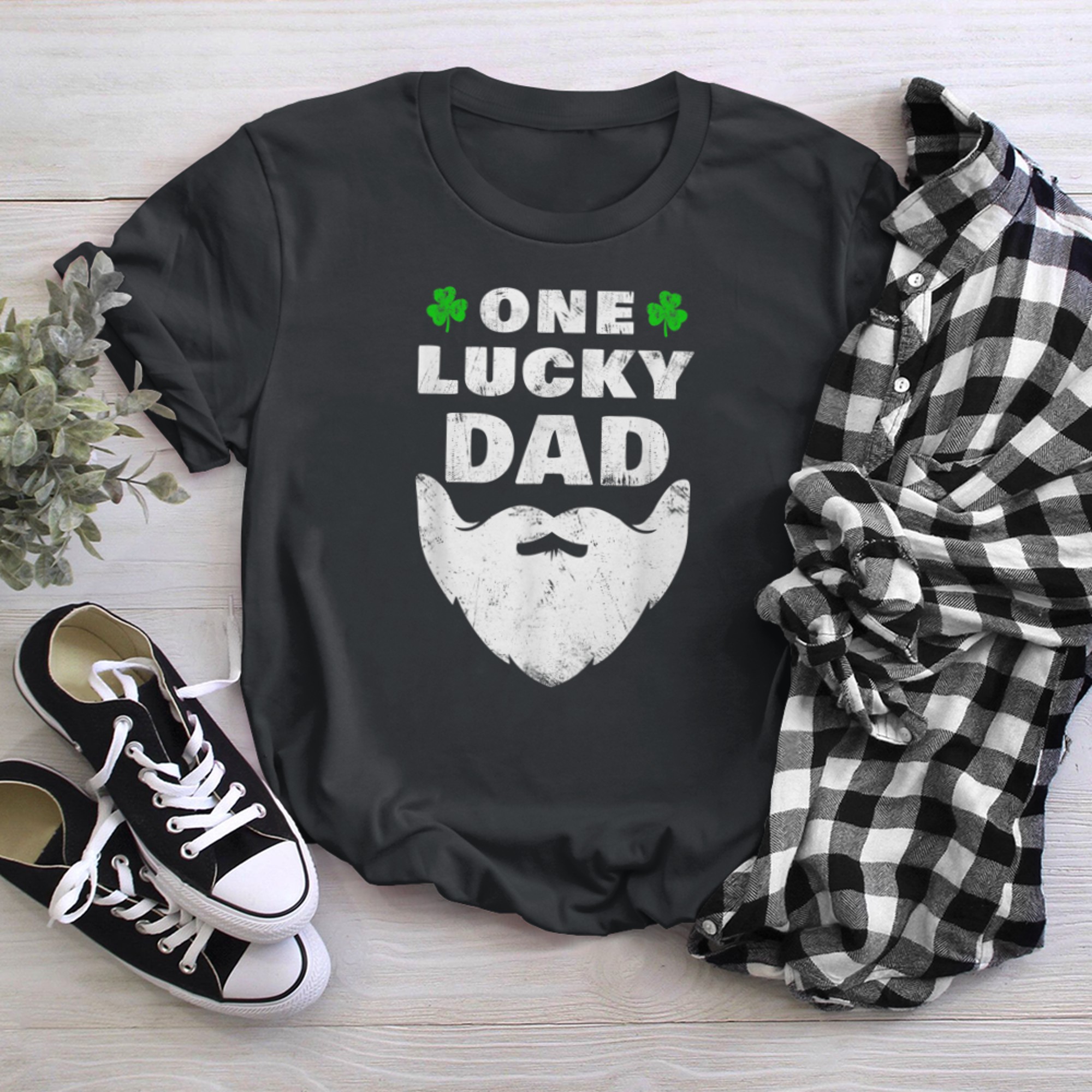 Mens One Lucky Dad - Vintage St Patricks Day Daddy 1 t-shirt black