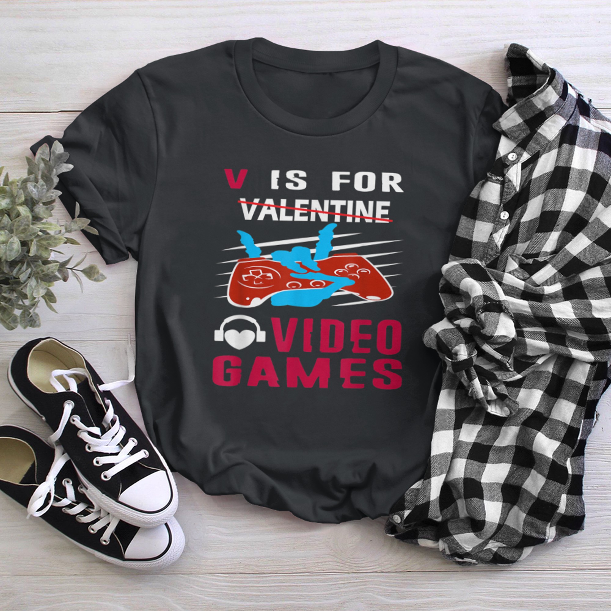 Mens V Is for Video Games Funny Valentine's Day Gamer t-shirt black