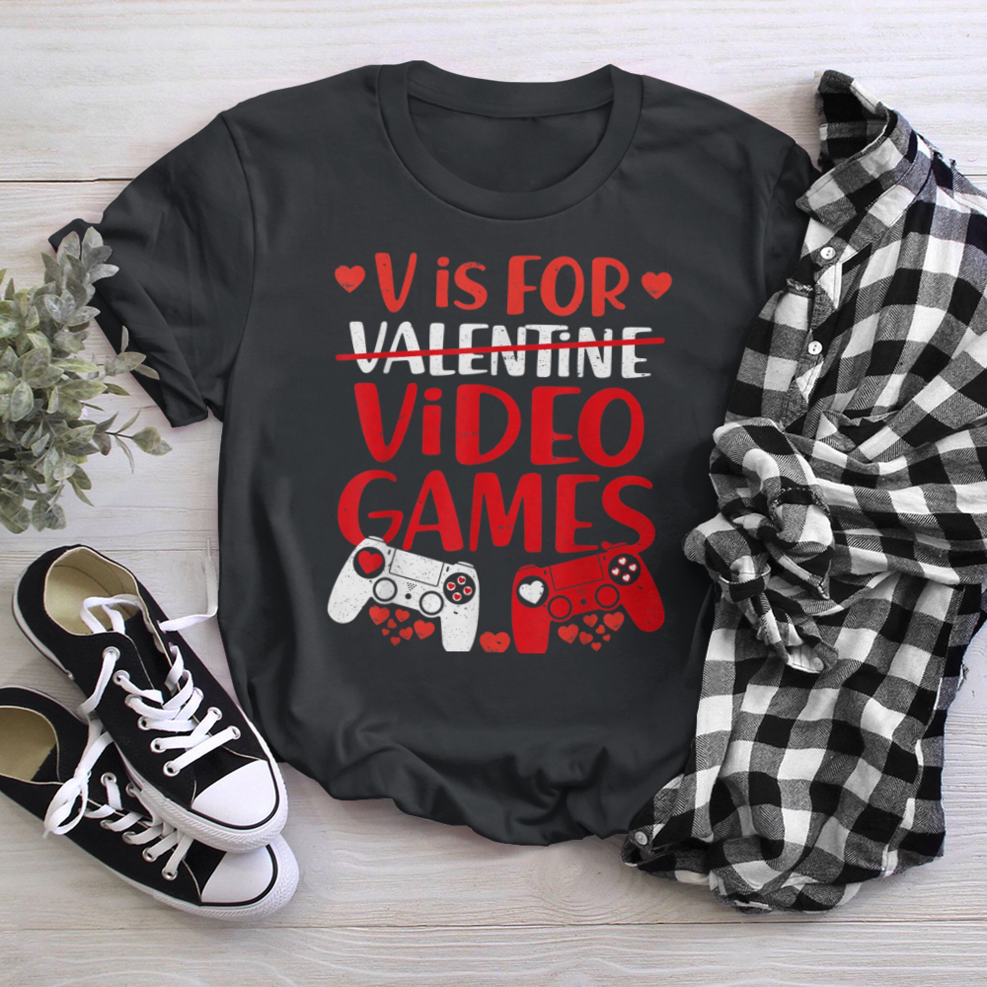 V Is For Video Games Funny Gamer Kids Boys Valentines Day (2) t-shirt black