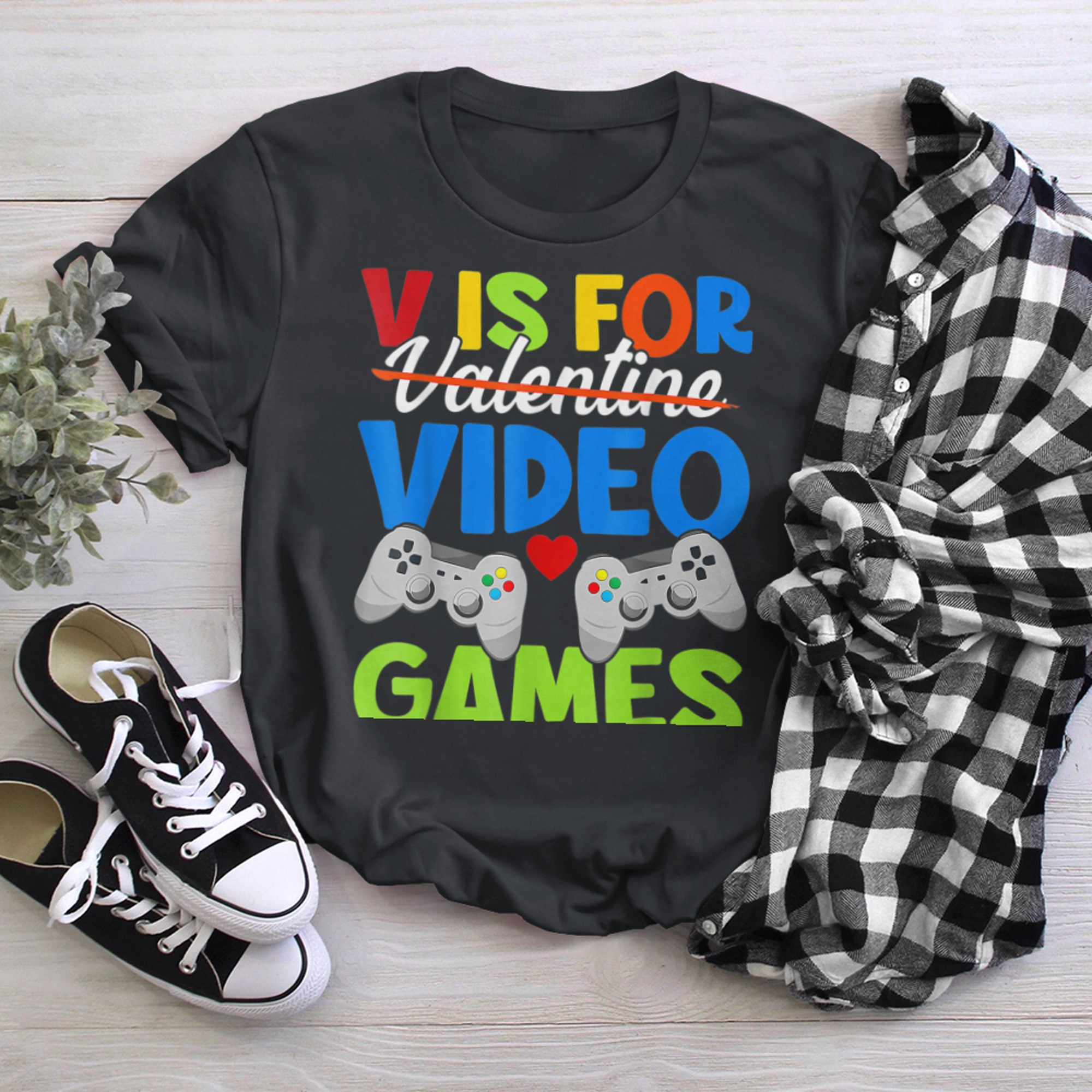 V Is For Video Games Funny Valentines Day Gamer Boy (2) t-shirt black