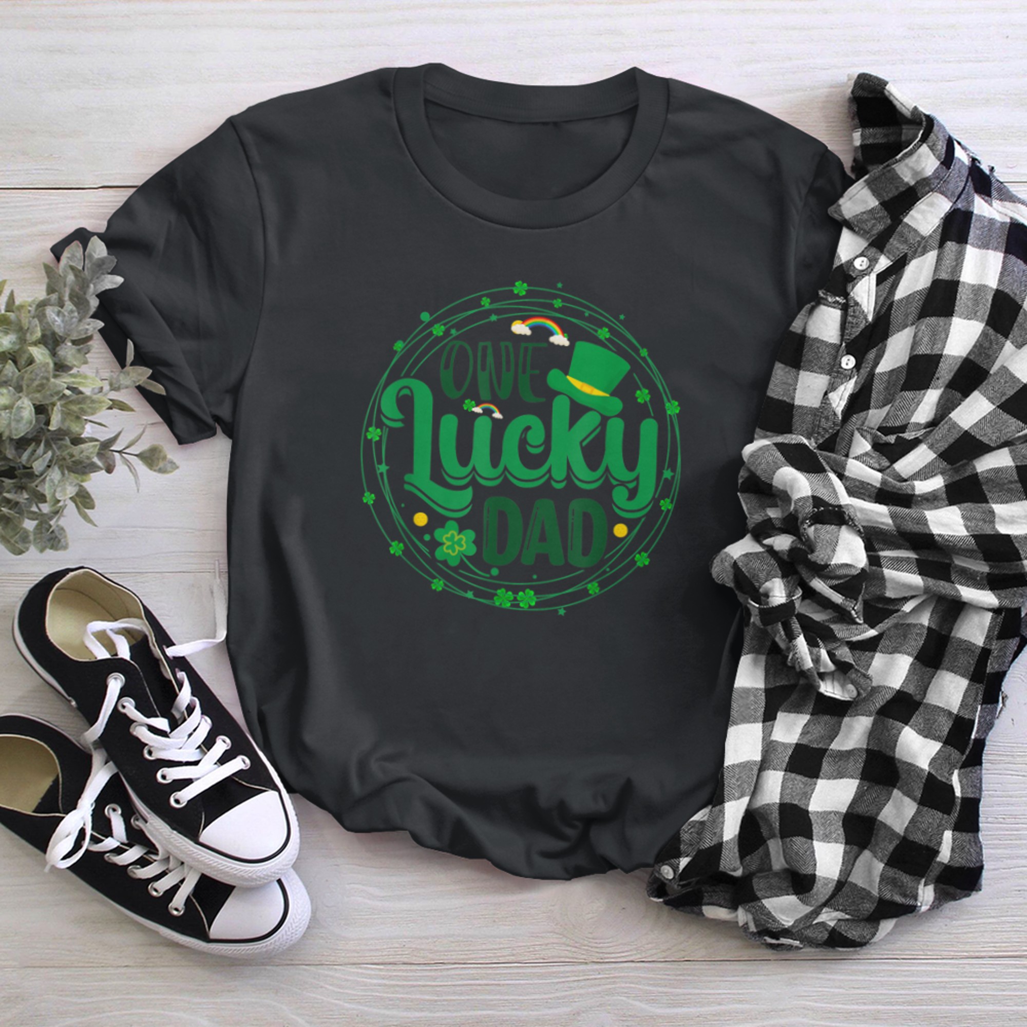 One Lucky Dad Irish Shamrock Funny St. Patricks Day t-shirt black