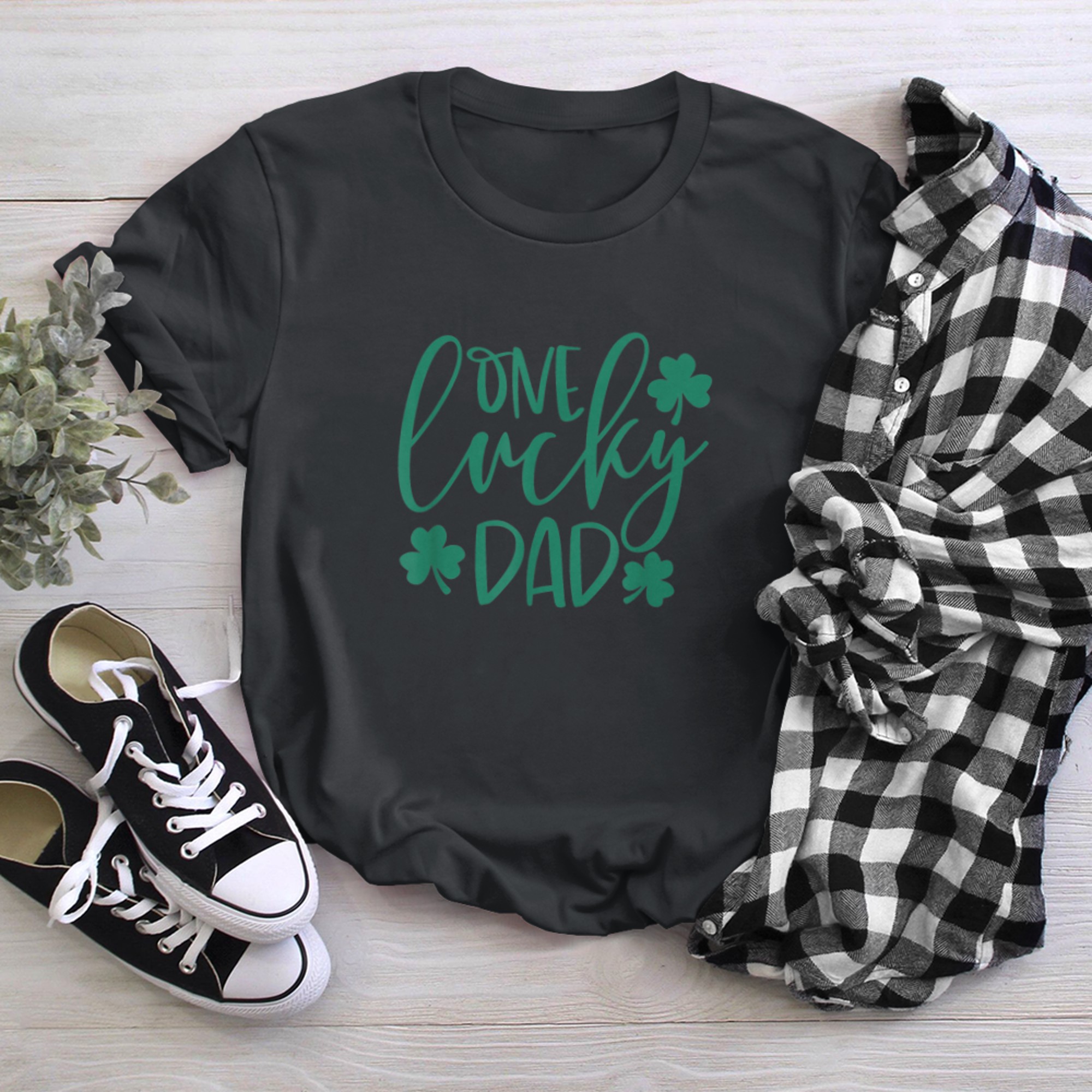 One Lucky Dad St Patricks Day Funny Daddy t-shirt black