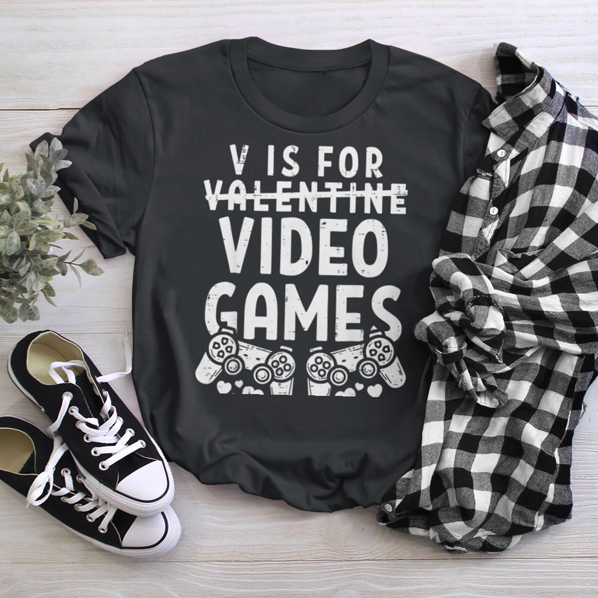 V Is For Video Games Funny Valentines Day Gamer Boy Men (16) t-shirt black