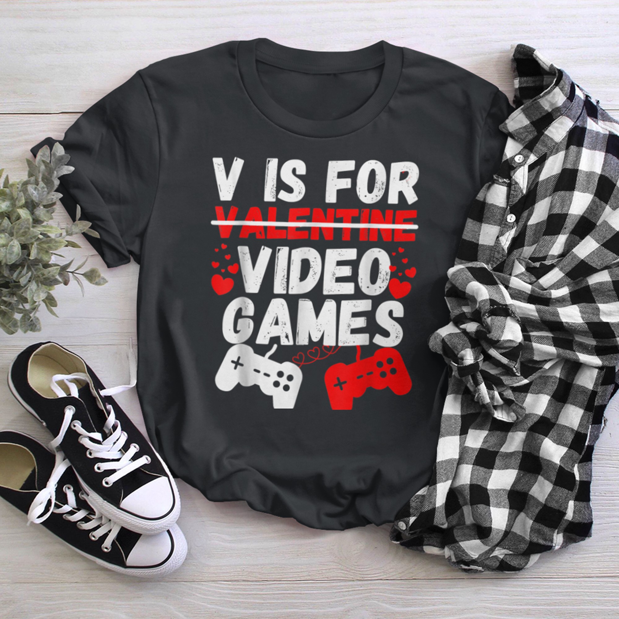 V Is For Video Games Funny Valentines Day Gamer Boy Men (97) t-shirt black