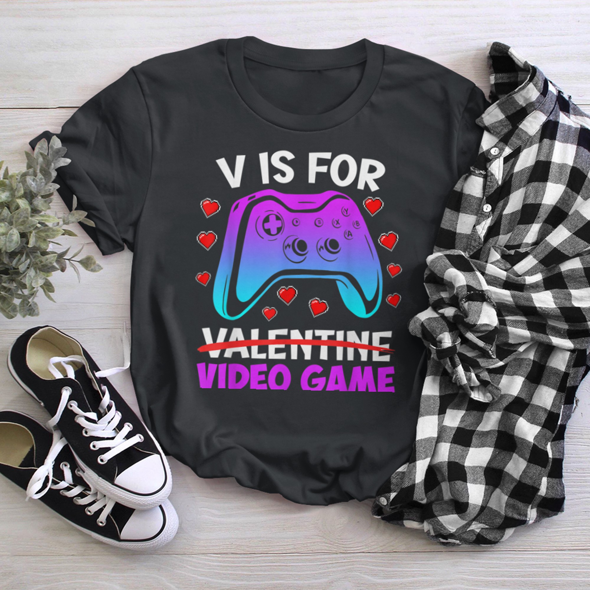 V is for video games gambling Valentine's Day (2) t-shirt black