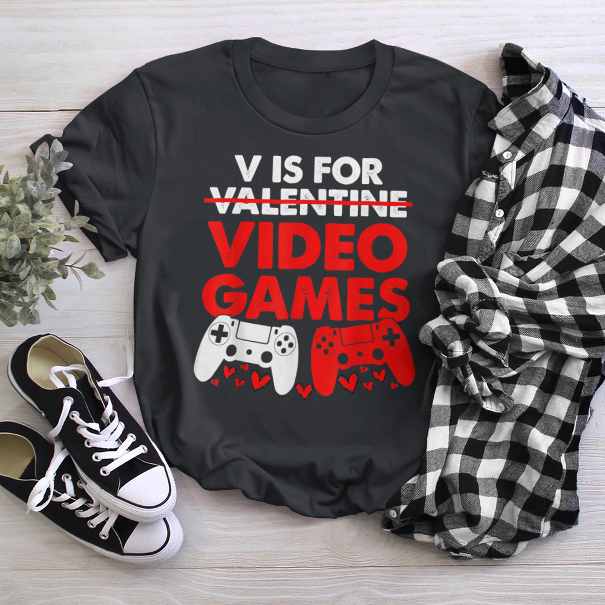 V Is For Video Games Gamer Boy Men Funny Valentines Day (5) t-shirt black