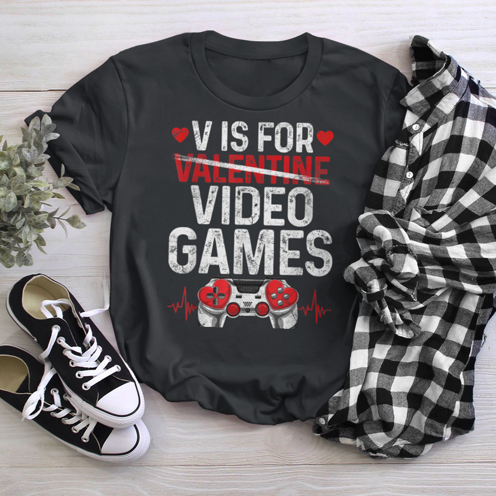 V is for Video Games Valentines Day Gamer Men Boys (5) t-shirt black