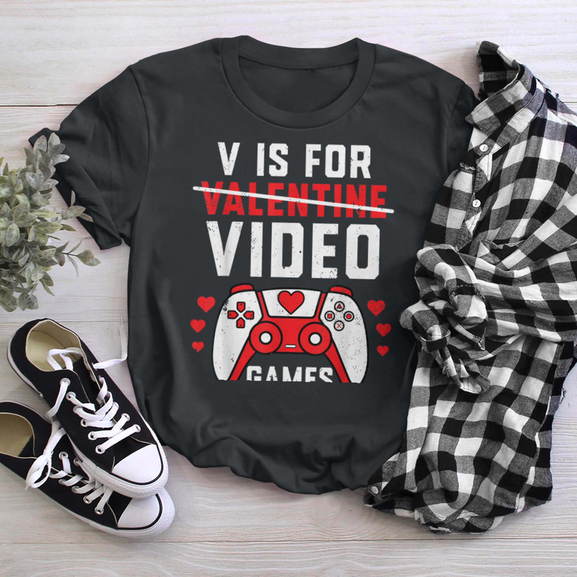 V is for Video Games Valentines Day Gamer Men Boys Girls (1) t-shirt black