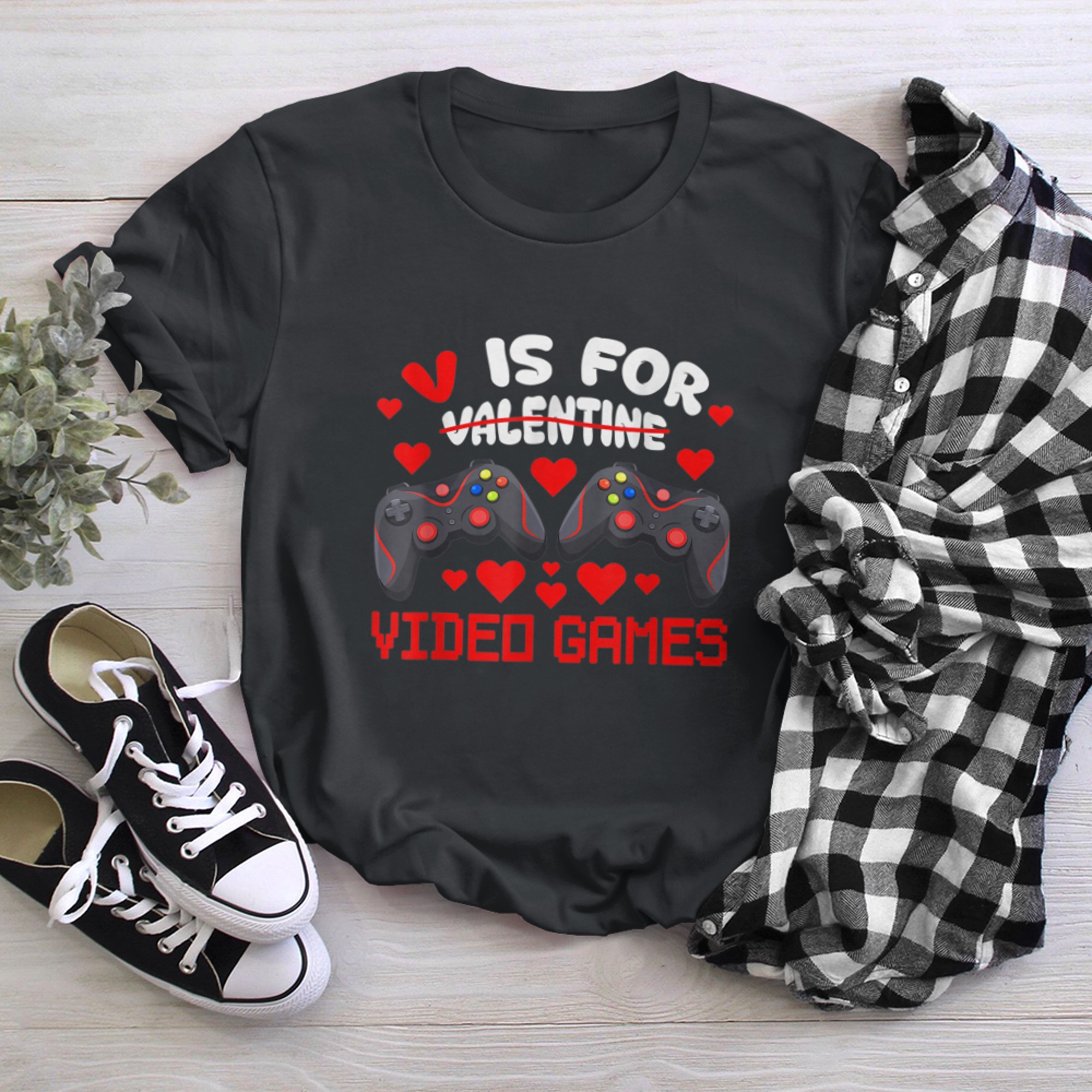 V Is For Video Games Valentines Day Gamer Men Teen Boys t-shirt black