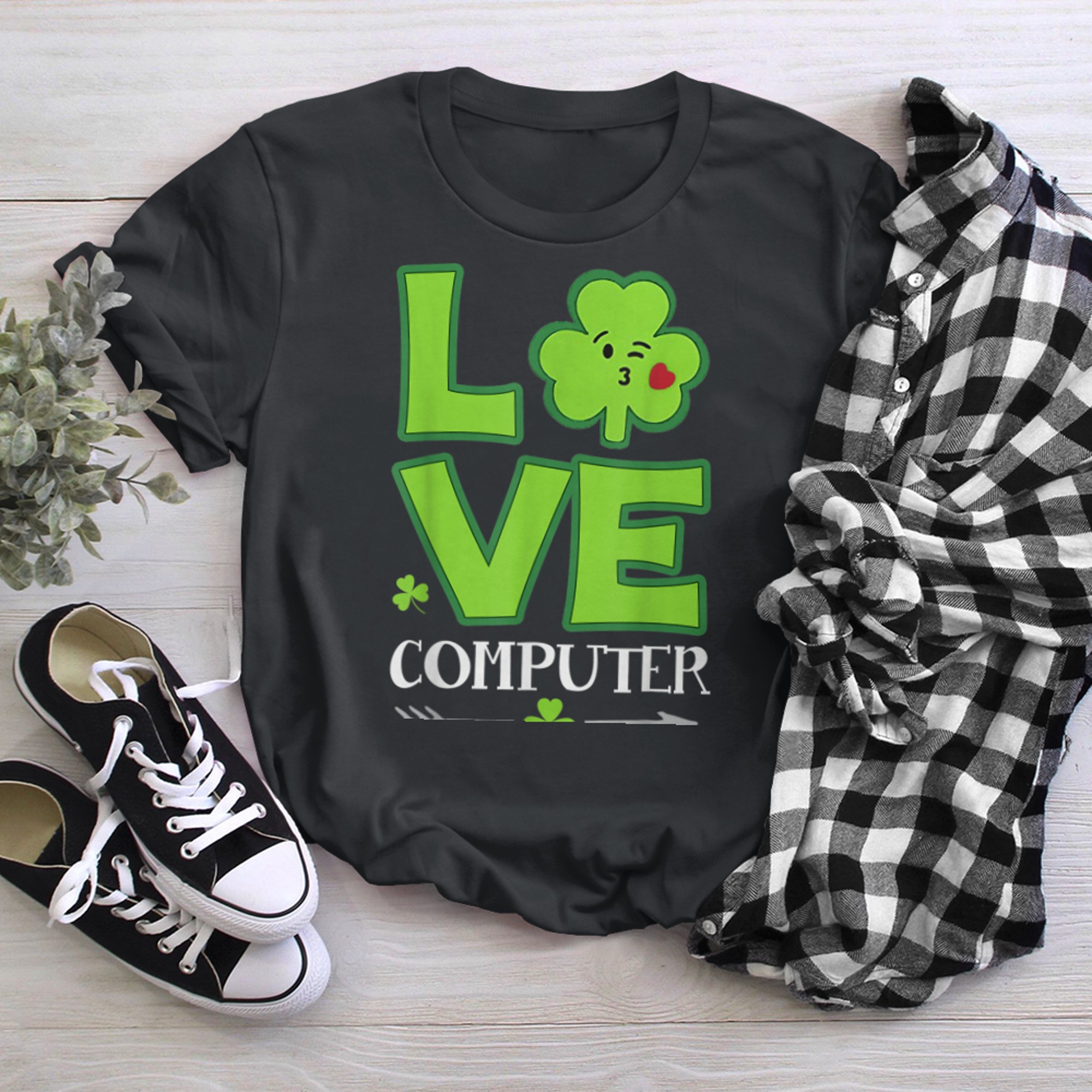 Love Shamrock Computer Teacher Funny St Patricks Day t-shirt black