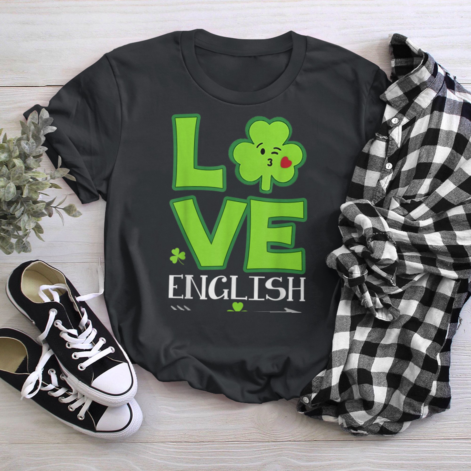 Love Shamrock English Teacher Funny St Patricks Day t-shirt black