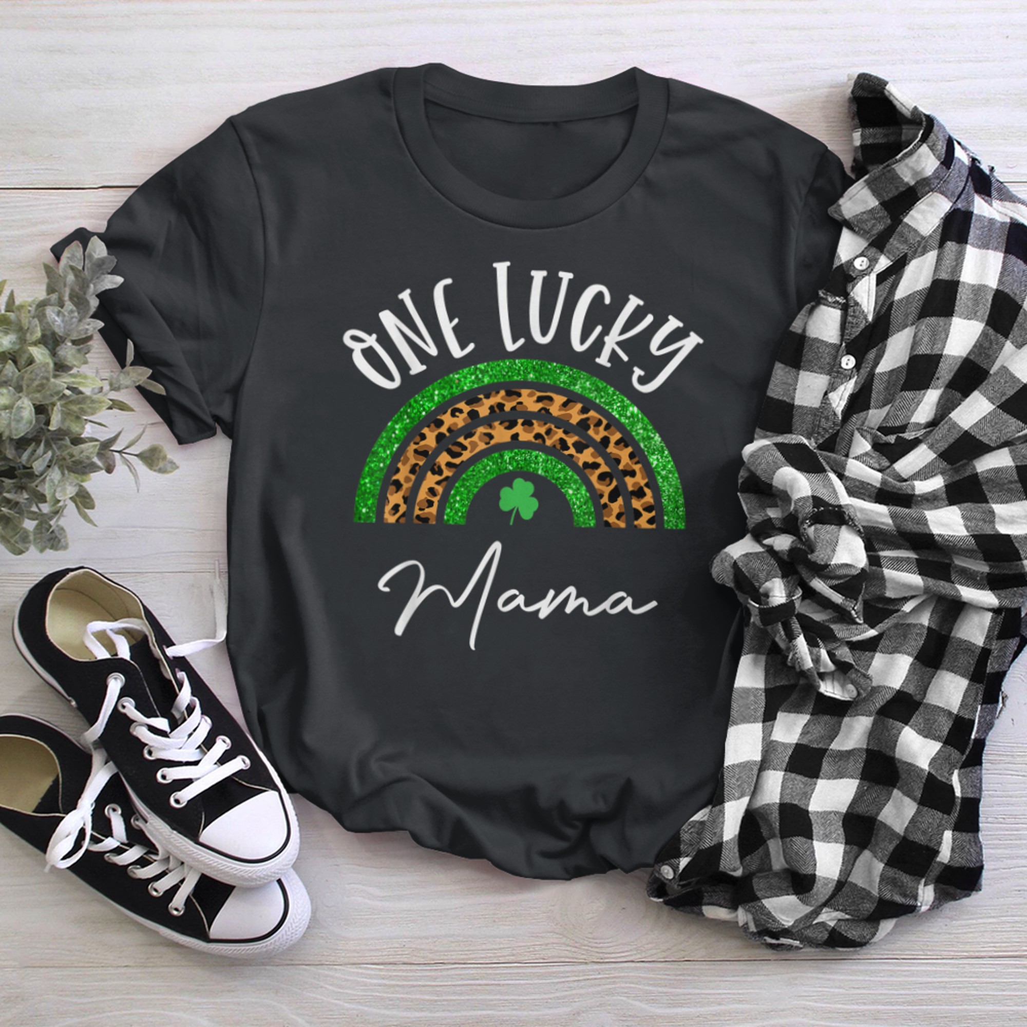 One Lucky Mama Rainbow St. Patrick's Day Leopard t-shirt black