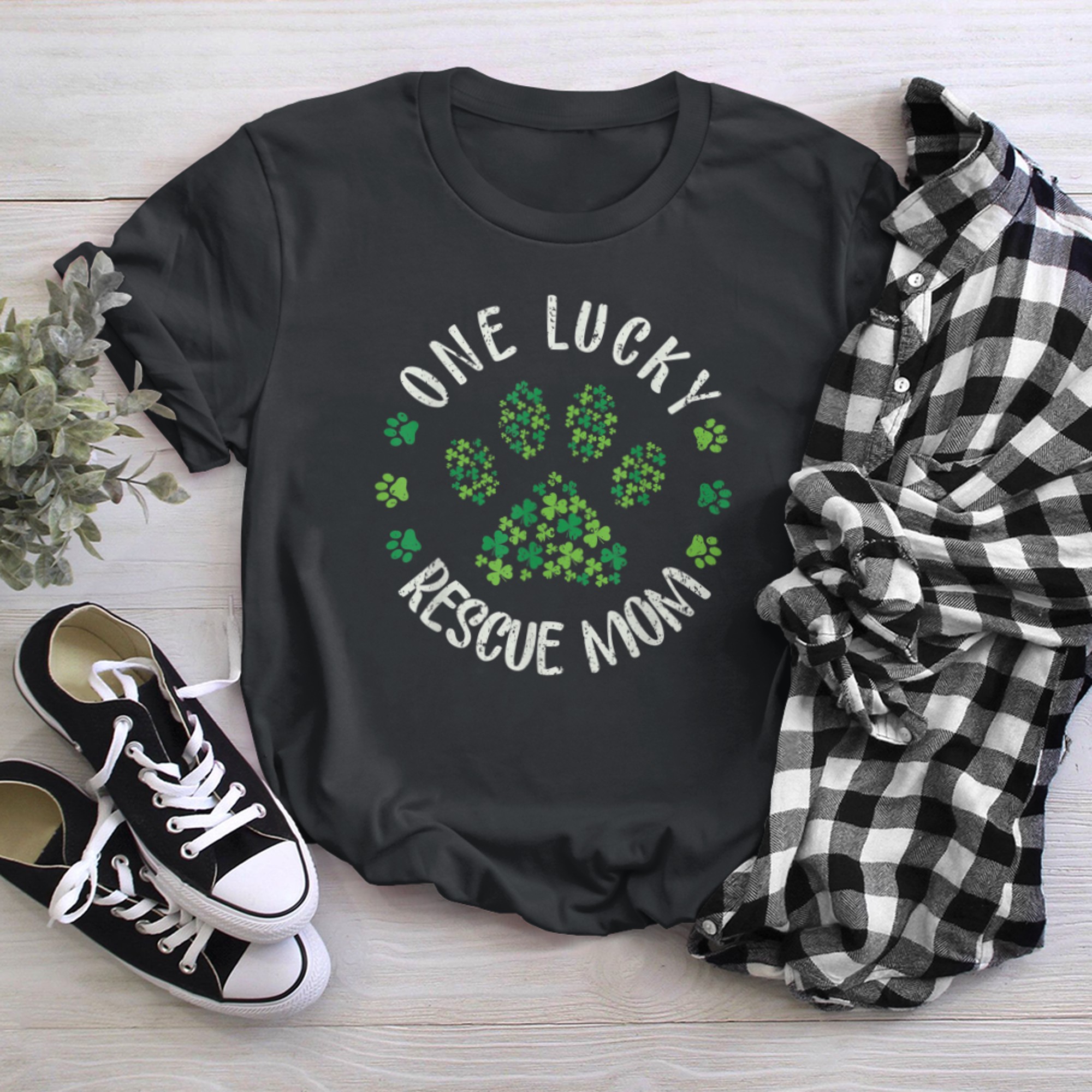 One Lucky Rescue Mom Dog Mom Tee St Patricks Day t-shirt black